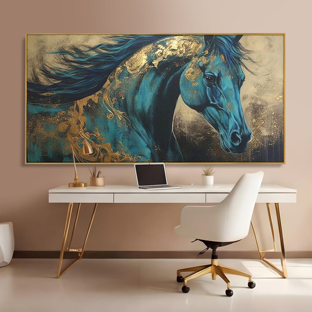 Tablou canvas cu tablou canvas cu cal albastru si auriu, in rama de aluminiu auriu, pe perete intr-un birou